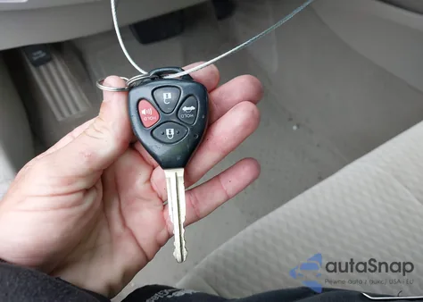 2011 Toyota Camry Le z USA, uszkodzony, nr VIN 4T1BF3EK4BU707127